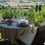 Cuq En Terrasses Couette-café Cuq-Toulza